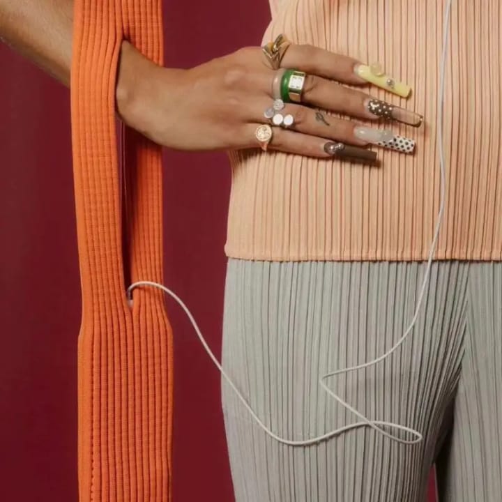 CarryKnit –Crossbody Phone Sleeve